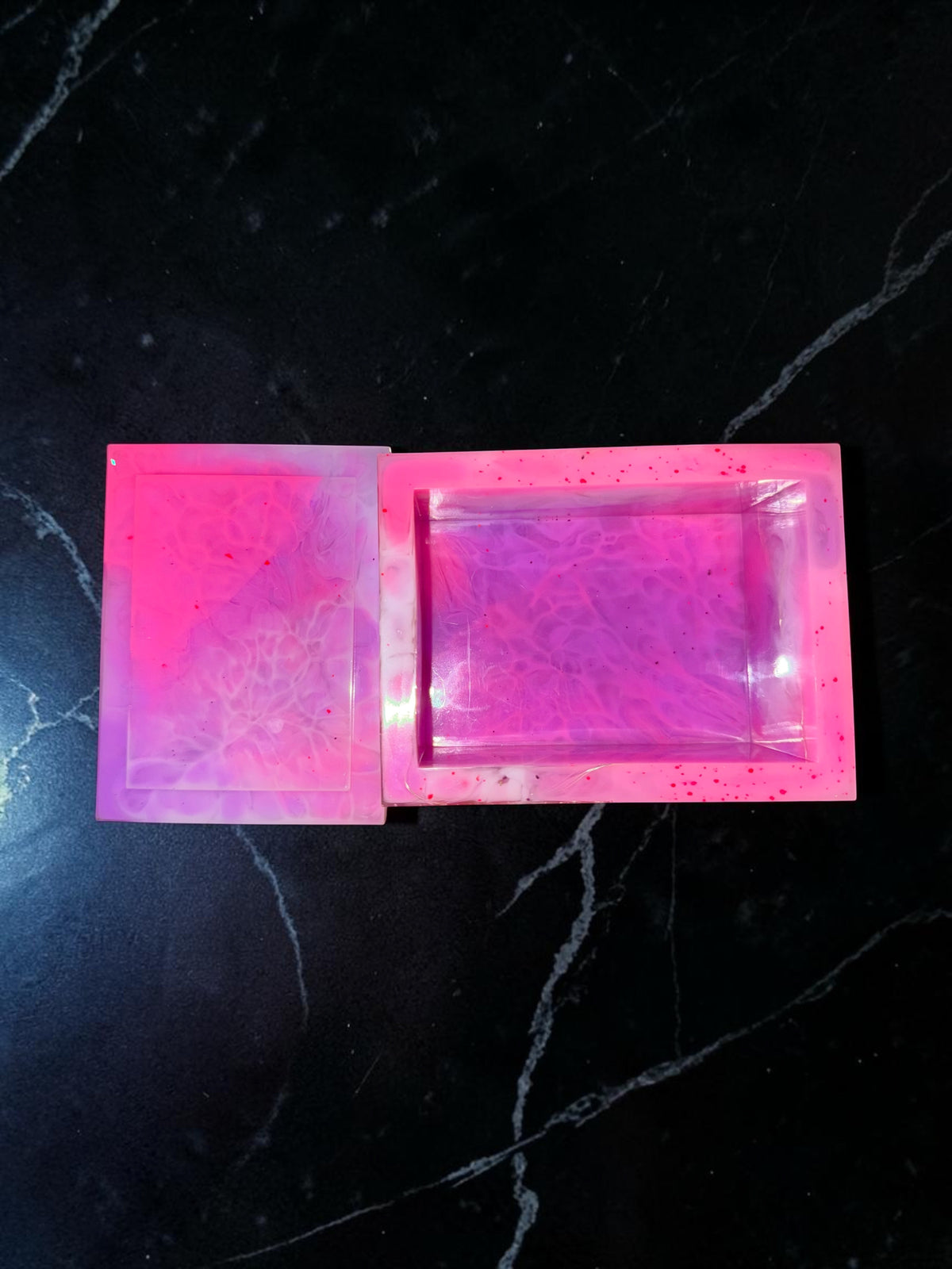 UV Reactive Light-Up Resin Box