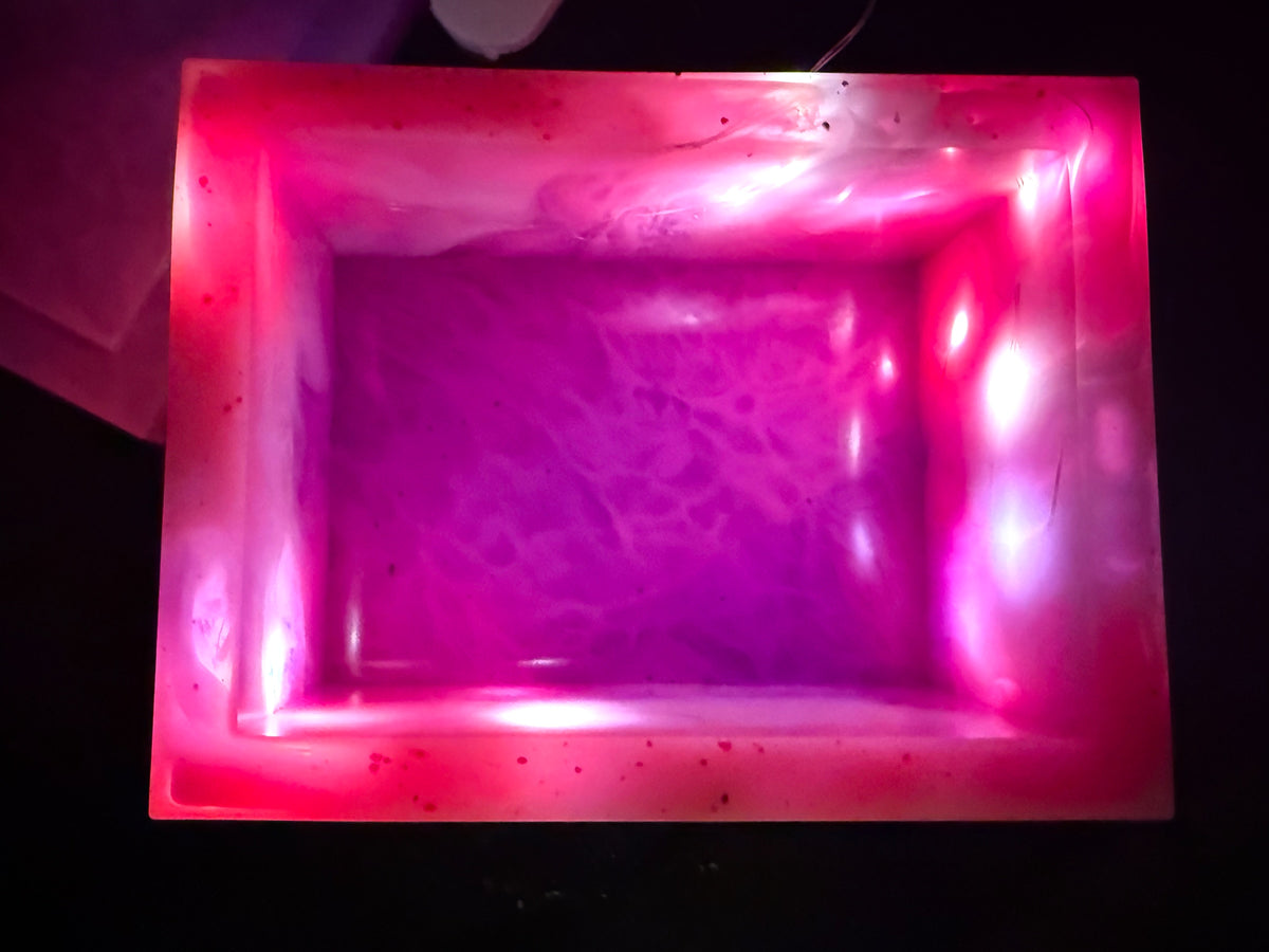 UV Reactive Light-Up Resin Box